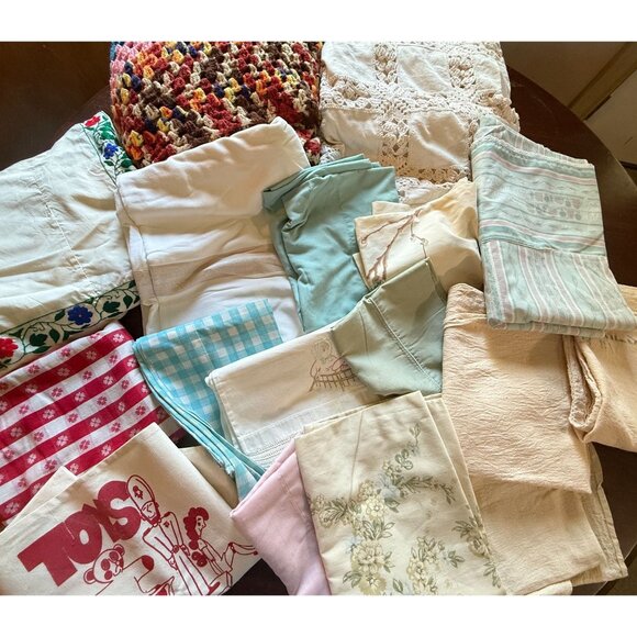 Vintage Linen Lot Tablecloth Afghan Embroidered Pillowcases Feedsacks Santa Bag - Picture 1 of 16
